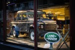 LAND ROVER.