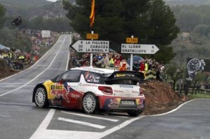 TRAS UNA PRIMERA ETAPA DISPUTADA SOBRE EL BARRO, EL RALLY DE ESPAÑA HA CONTINUADO A TRAVÉS DE LAS LARGAS Y RÁPIDAS CARRETERAS DE CATALUÑA.