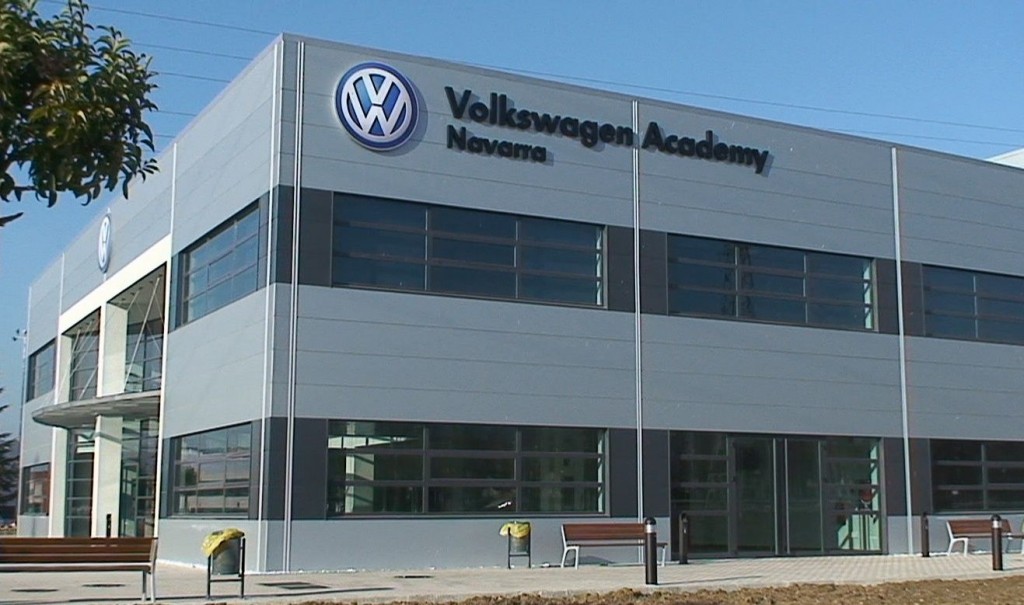 LA UNIVERSIDAD DE NAVARRA Y VOLKSWAGEN LANZAN UN MÁSTER EN PRODUCCIÓN.