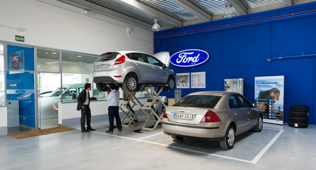 BLUESERVICE: FORD VA MÁS ALLÁ TAMBIÉN EN POSTVENTA.