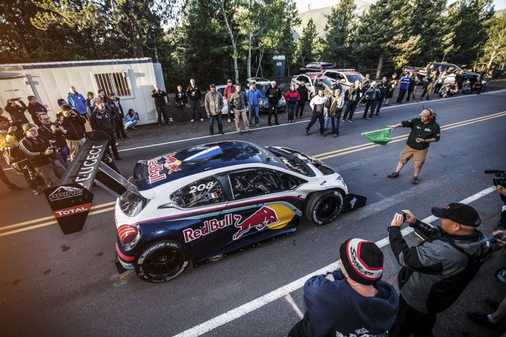 EN POSICIÓN ESTRATÉGICA PARA LA CARRERA DEL PIKES PEAK.