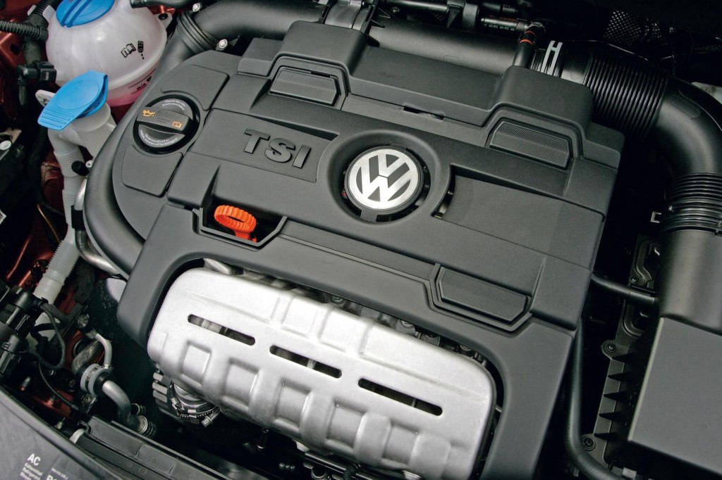 VOLKSWAGEN INCORPORA EL EFICIENTE MOTOR TSI 1.2, EL PRIMERO DE GASOLINA PARA EL ACABADO EDITION EN ESTE MODELO.