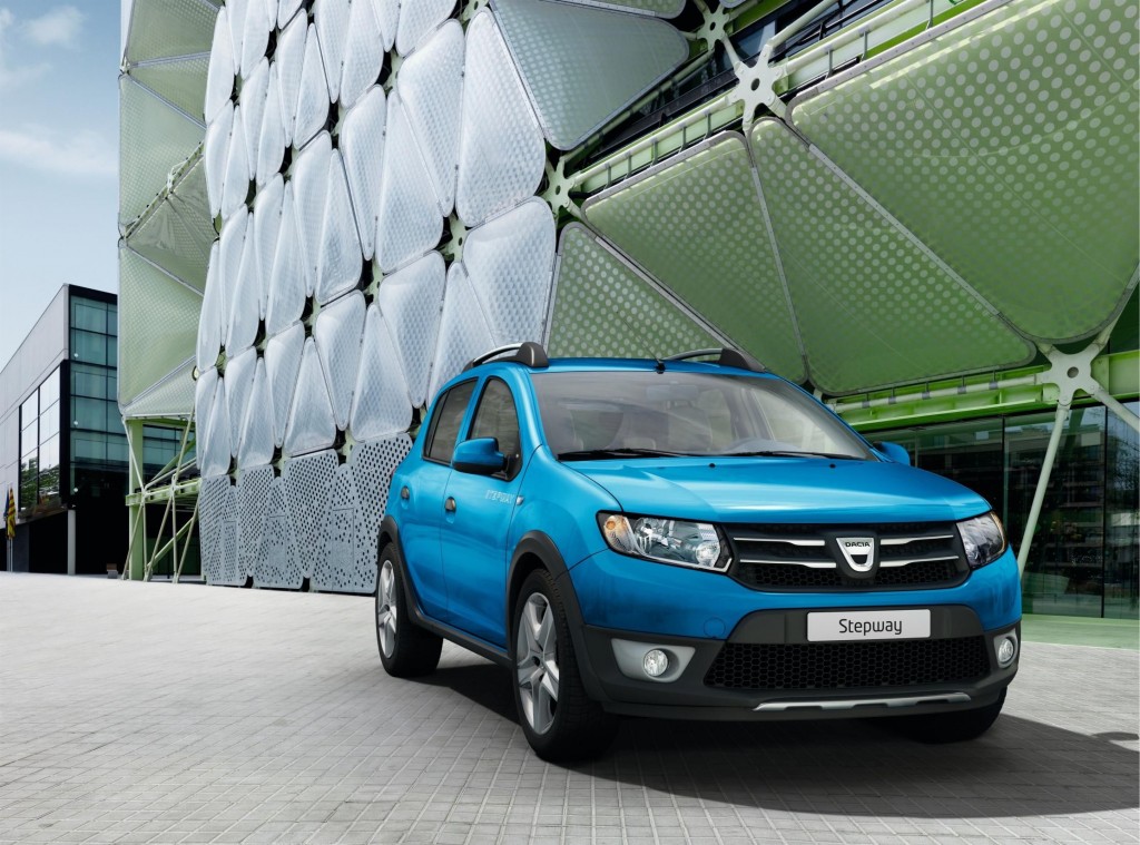 EN EL MES DE JUNIO DE 2013, LA MARCA DACIA SE HA SITUADO COMO LÍDER EN EL MERCADO DE CLIENTES PARTICULARES CON UN 9,4% DE CUOTA DE MERCADO.