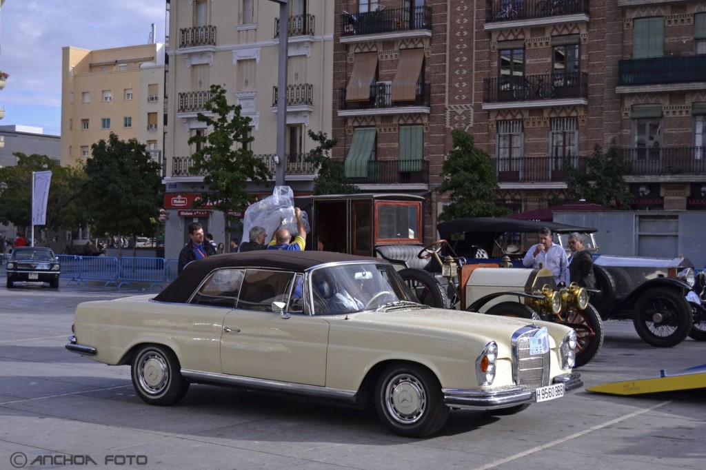 Mercedes (W111) 220 SE Cabrio