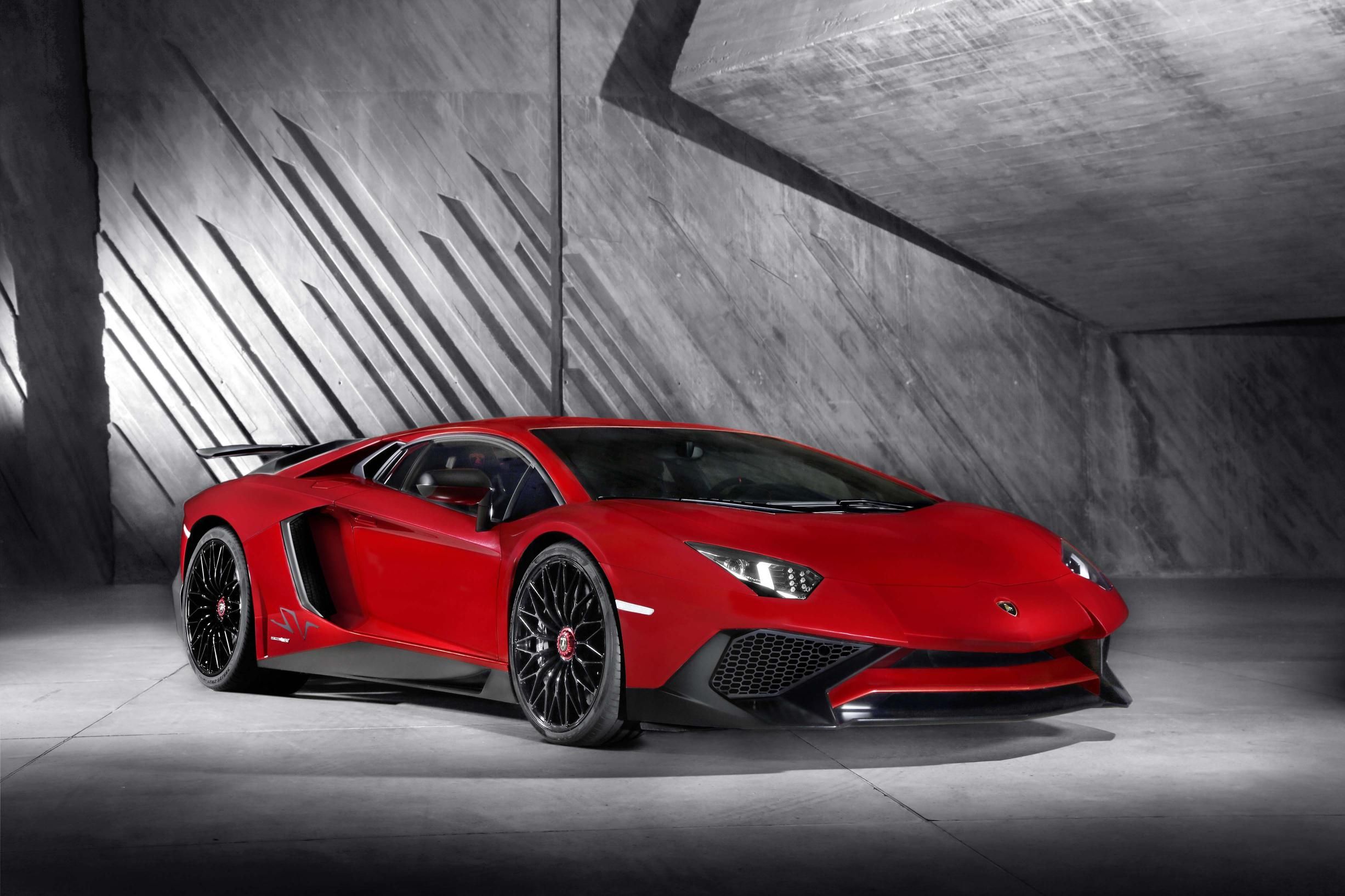 THE LAMBORGHINI AVENTADOR LP 750-4 SUPERVELOCE