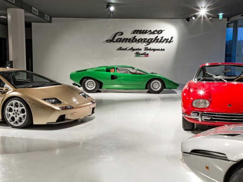 LAMBORGHINI