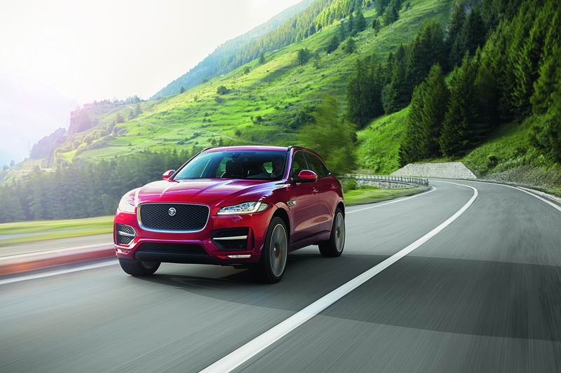 EL F-PACE TIENE UNAS CUALIDADES DINÁMICAS A LA ALTURA DE SUS ILUSTRES ANTECESORES