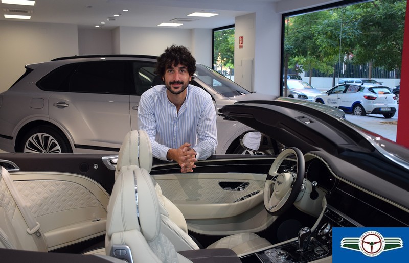 JORGE PAREDES, SALES EXECUTIVE DE BENTLEY VALENCIA