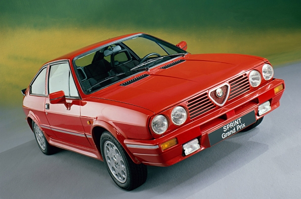 EL ALFA ROMEO SPRINT NACIÓ COMO UNA VERSIÓN DEL ALFA ROMEO ALFASUD