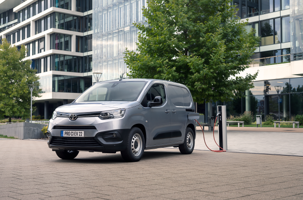 TOYOTA PROACE CITY ELECTRIC