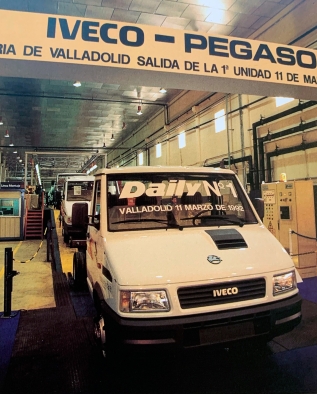 INICIO DE LA PRODUCCIÓN DE LA IVECO DAILY EN VALLADOLID EL 11 DE MARZO DE 1992