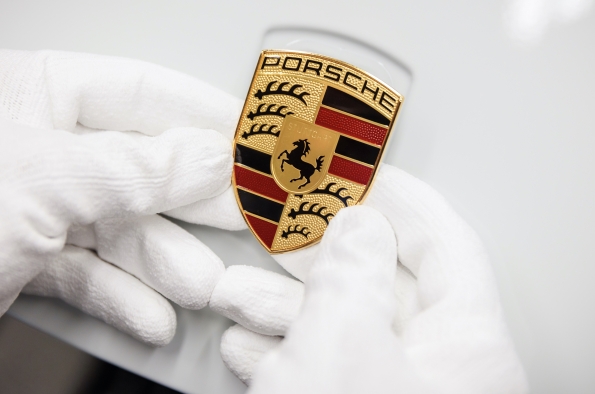 PORSCHE