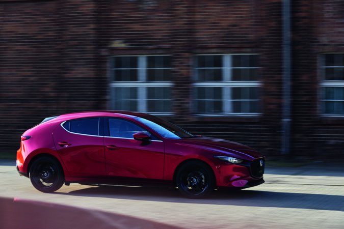 EL MAZDA 3 SKYACTIV G 2.0 ZENITH ES UN AUTOMÓVIL DE CALIDAD DONDE TE SIENTES PARTE DE ÉL, DISFRUTANDO DE CADA TRAYECTO A SUS MANDOS 