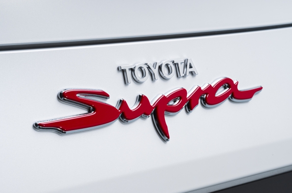 EL TOYOTA GR SUPRA ESTRENA LOGOTIPO ESPECÍFICO