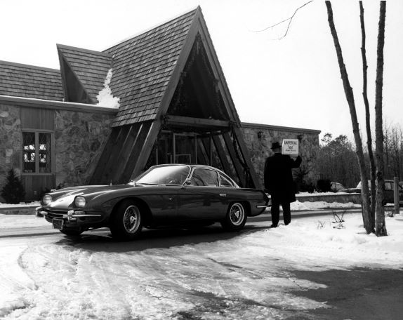 EL PRIMER LAMBORGHINI QUE SALIÓ DE LA FÁBRICA DE SANT'AGATA BOLOGNESE EN 1964 FUE EL 350 GT