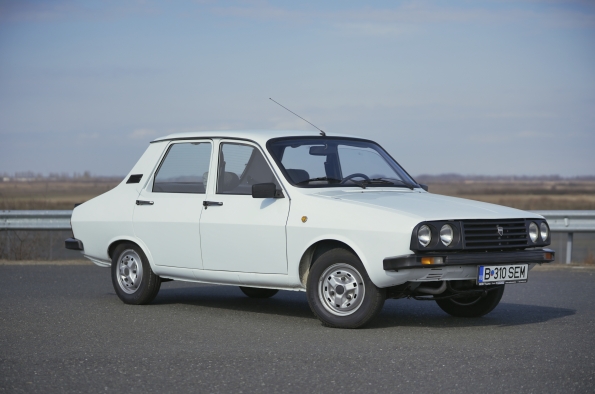 «CADA RUMANO TIENE UNA HISTORIA PERSONAL CON EL DACIA 1300. POR LA CALLE, ATRAE MUCHAS MIRADAS»