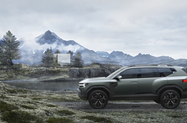 LOS DISEÑADORES DE DACIA SE GUÍAN POR UNOS PRINCIPIOS MUY CLAROS: CADA LÍNEA DEBE INSPIRAR LA ROBUSTEZ, EL GUSTO POR LA AVENTURA Y LA NATURALEZA… 