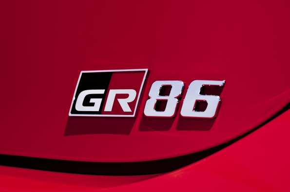 LOGOTIPO ESPECÍFICO PARA EL TOYOTA GR86