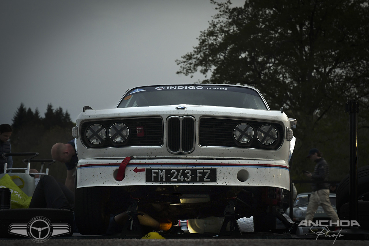 El BMW 3.0 CSL en el parque cerrado de Limoges