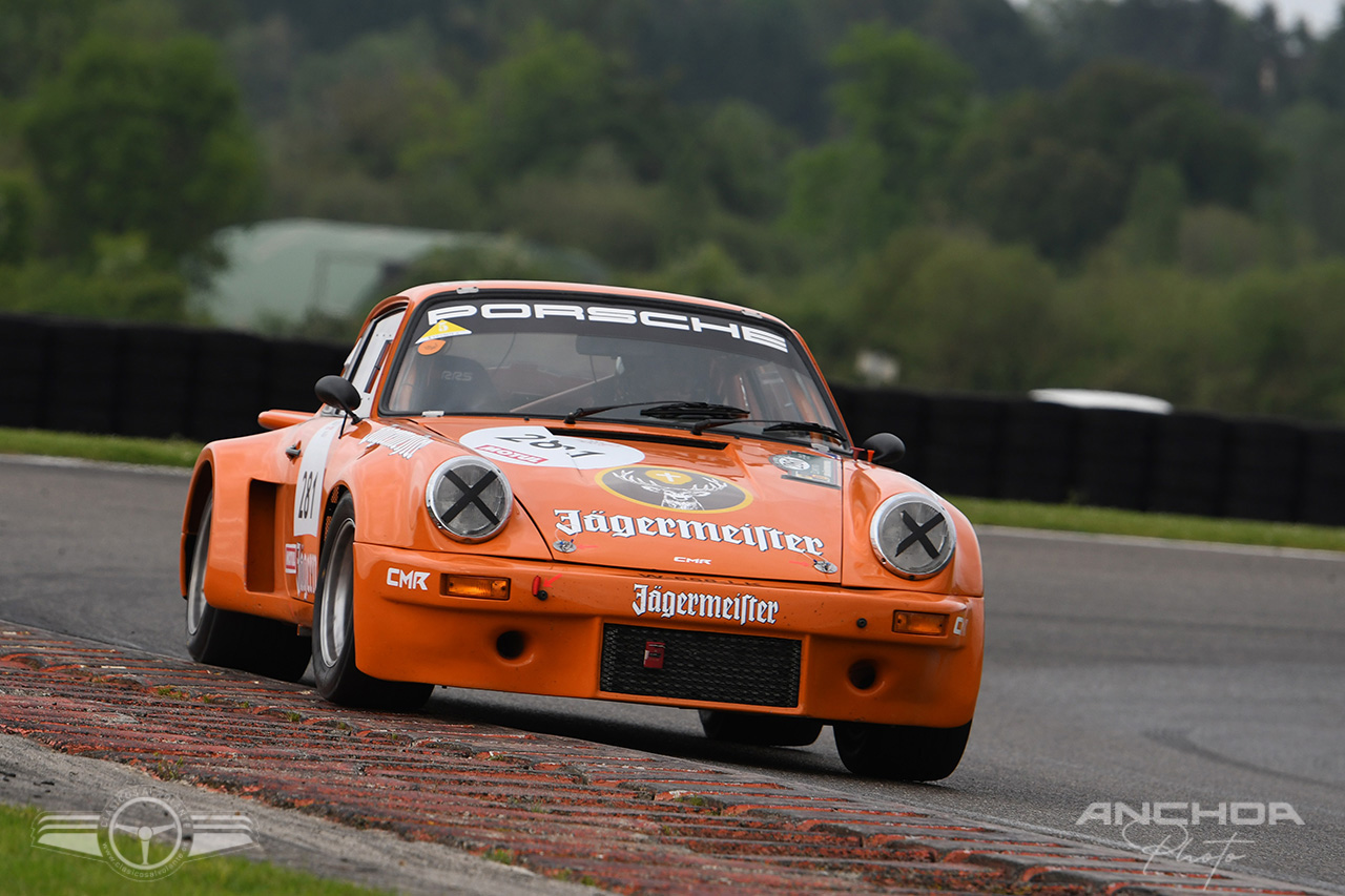 Impresiona por su anchura el Porsche 911 Carrera RSR