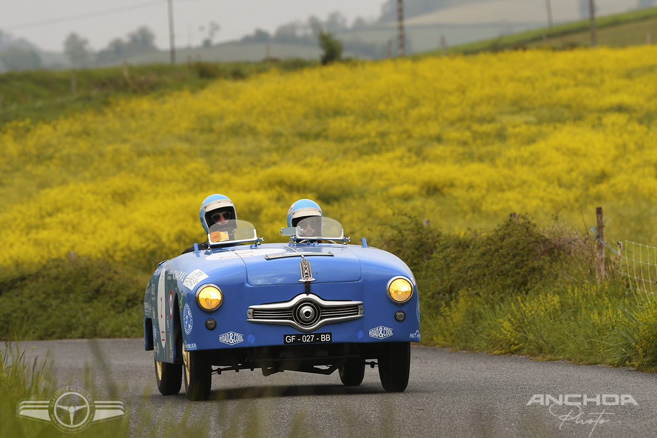 Simpático el Panhard Dyna X87 de 1953, una auténtica cafetera