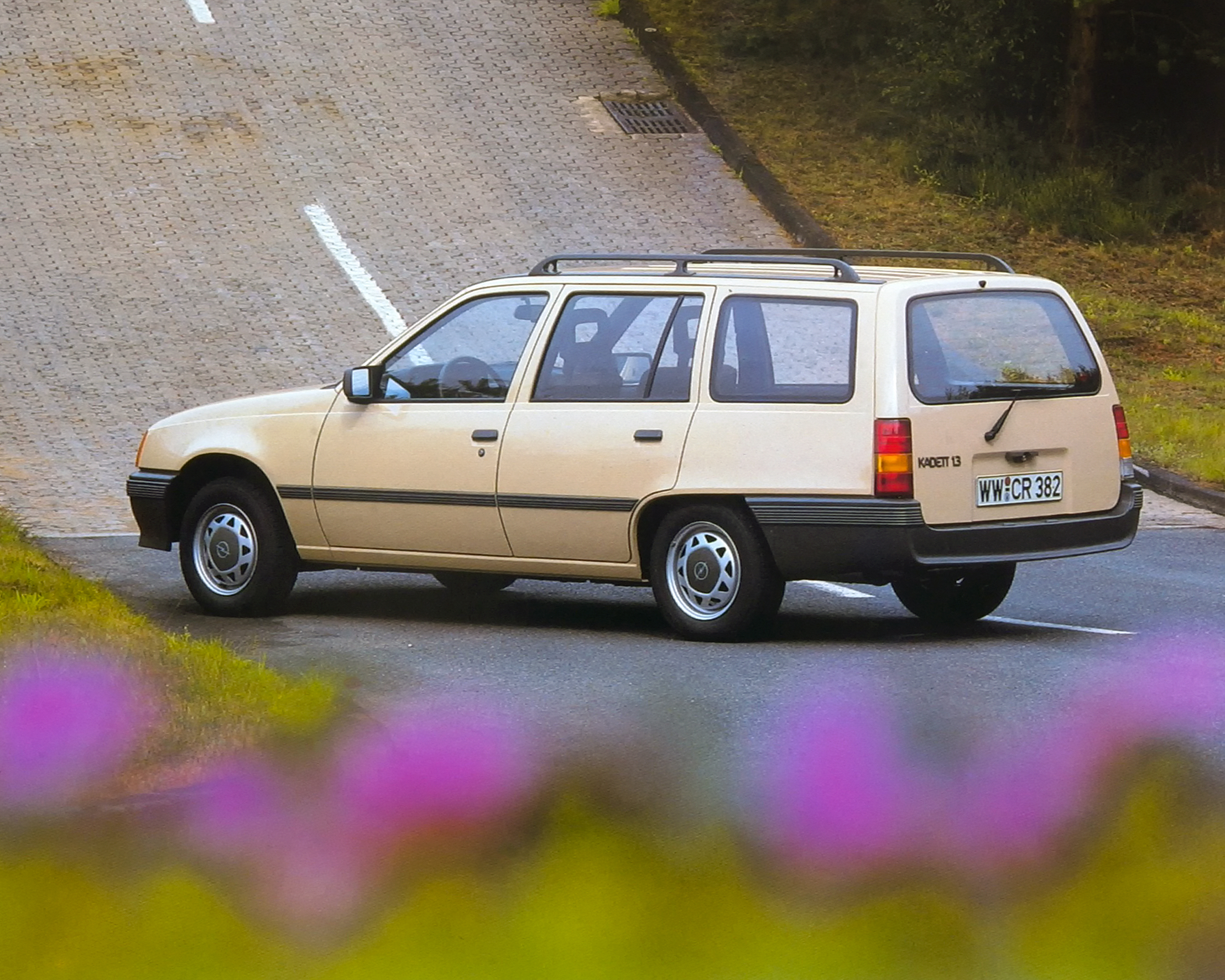 Opel Kadett 1.3i Caravan (1985)