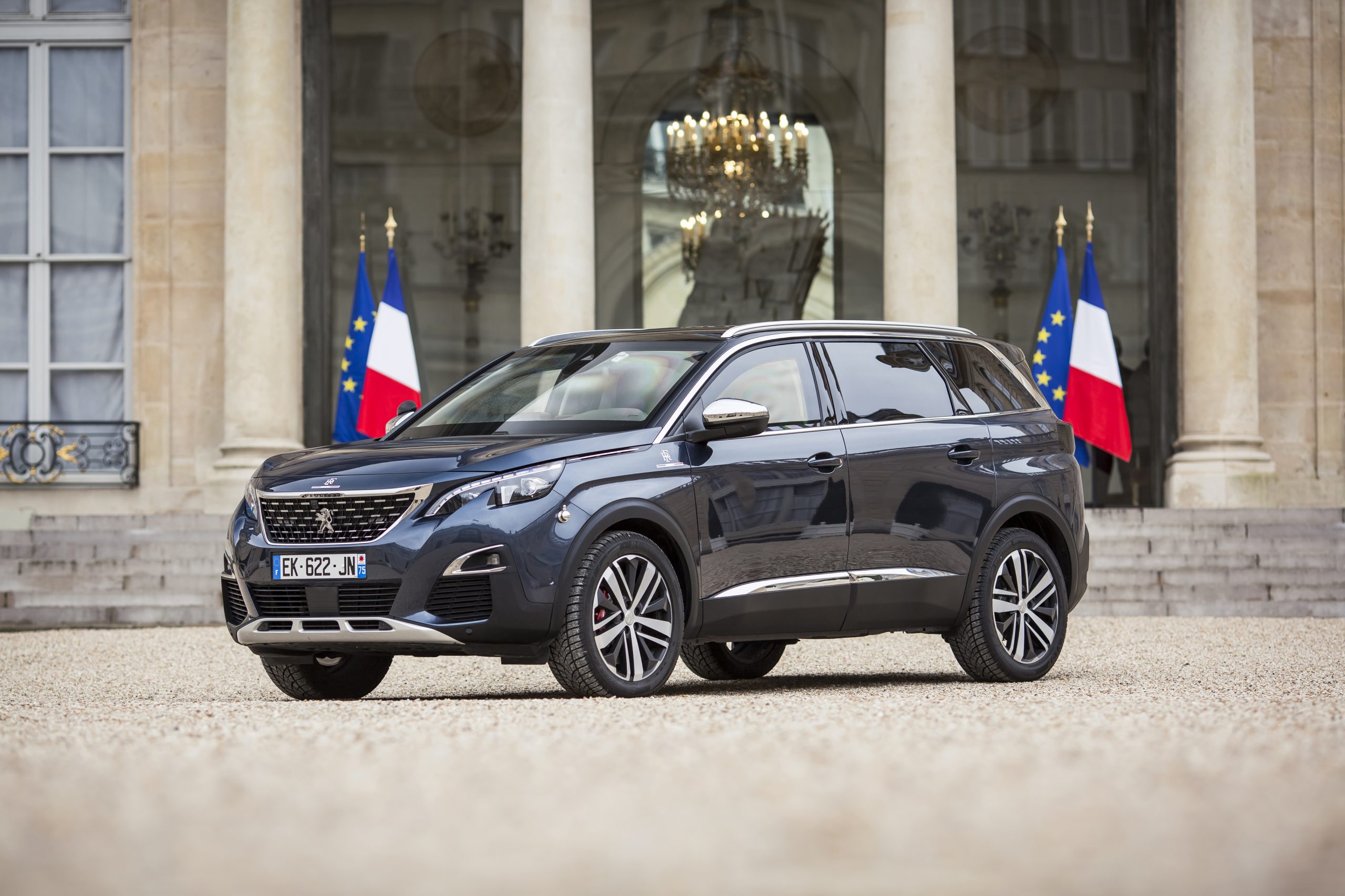 PEUGEOT 5008 DE EMMANUEL MACRON