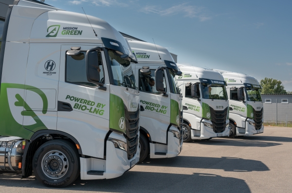 UNA FLOTA DE 150 TRACTORES IVECO S-WAY LNG Y 10 S-WAY CNG