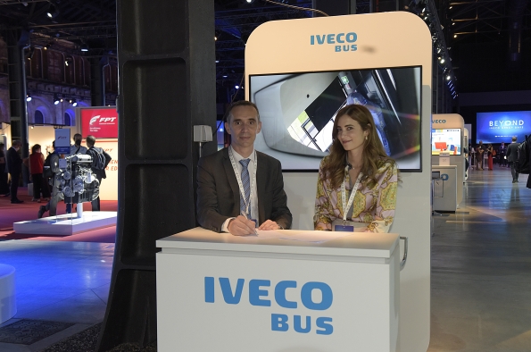 Este acuerdo es un paso importante hacia la visión de IVECO BUS y VIA sobre el futuro del ecosistema de la movilidad