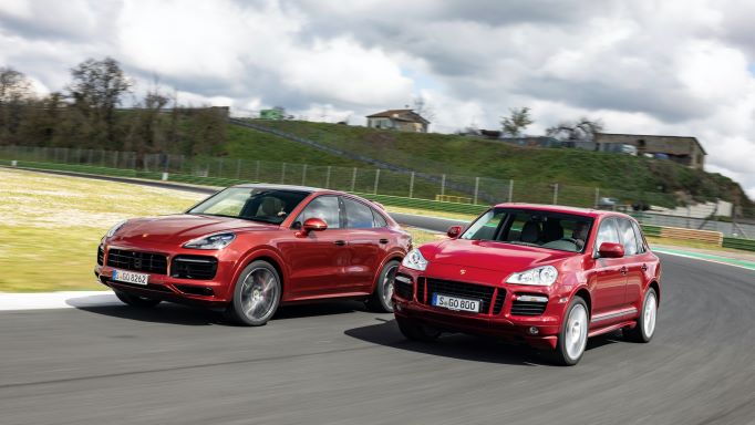 EL PRIMER CAYENNE GTS, CON SU MOTOR V8 DE 405 CV (298 KW) DEBUTÓ EN EL SALÓN DEL AUTOMÓVIL DE FRÁNCFORT DE 2007, 