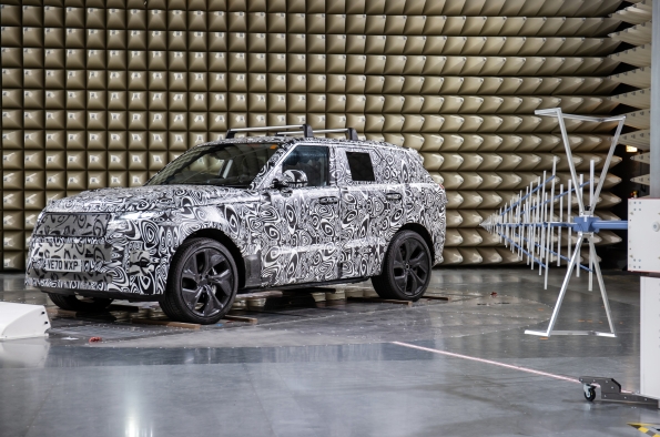 EL LABORATORIO DE JAGUAR LAND ROVER EN GAYDON SERVIRÁ DE AYUDA PARA CUMPLIR LA LEGISLACIÓN ACTUAL Y FUTURA, ASÍ COMO LOS ESTÁNDARES DE CALIDAD