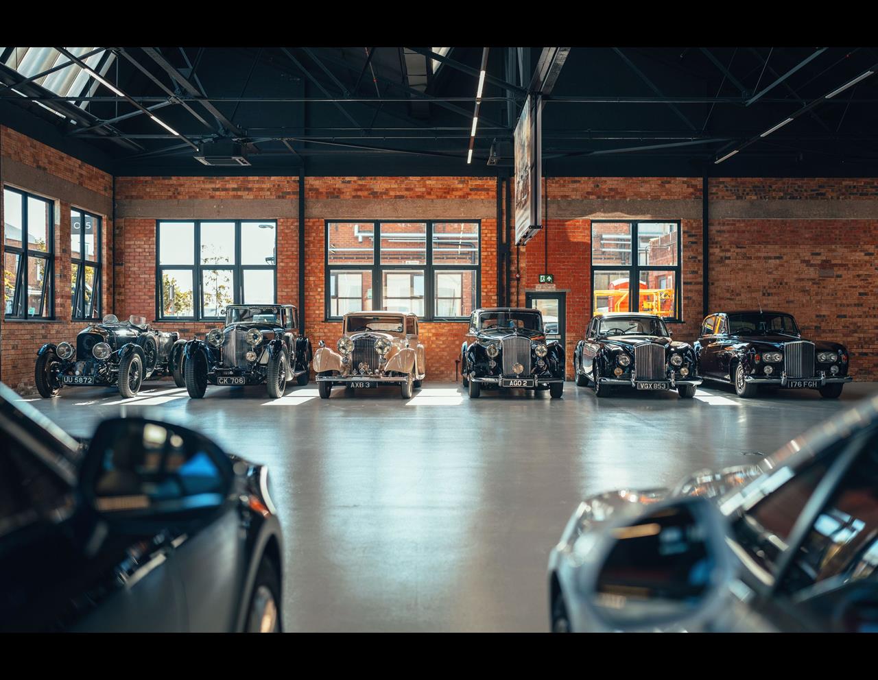 BENTLEY OPENS NEW HERITAGE GARAGE