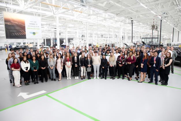 Bentley Motors today announced applications are open for a new intake of 117 trainees in 2023. 