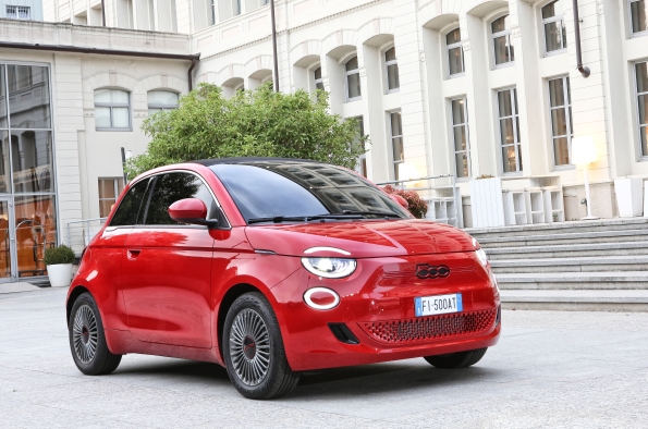 FIAT SE CONSOLIDA EN SEGUNDA POSICIÓN DEL RANKING DE VENTAS DE MODELOS 100% ELÉCTRICOS