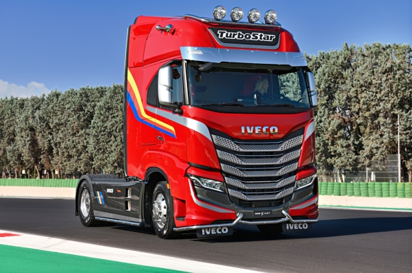 EL IVECO S-WAY TURBOSTAR LLEGA 40 AÑOS DESPUÉS DEL LANZAMIENTO DEL MODELO ORIGINAL 