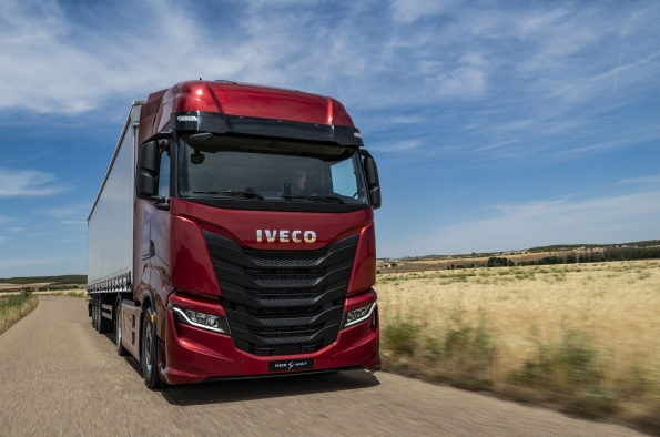 IVECO S-WAY 