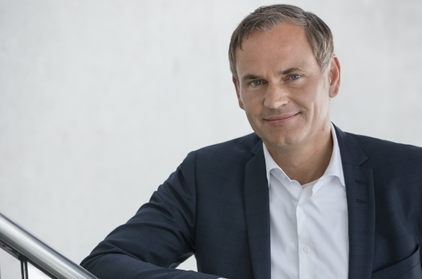 OLIVER BLUME, CEO DE PORSCHE