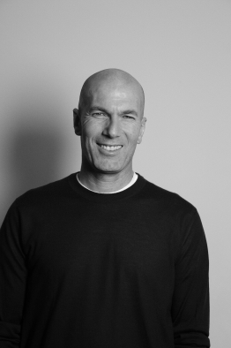 ZINEDINE ZIDANE, ES EL EMBAJADOR DE ALPINE PARA SUS PROGRAMAS PARA LA IGUALDAD DE OPORTUNIDADES