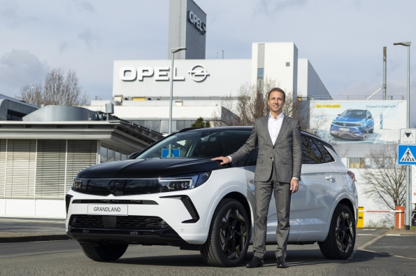 FLORIAN HUETTL, CEO DE OPEL Y VAUXHALL