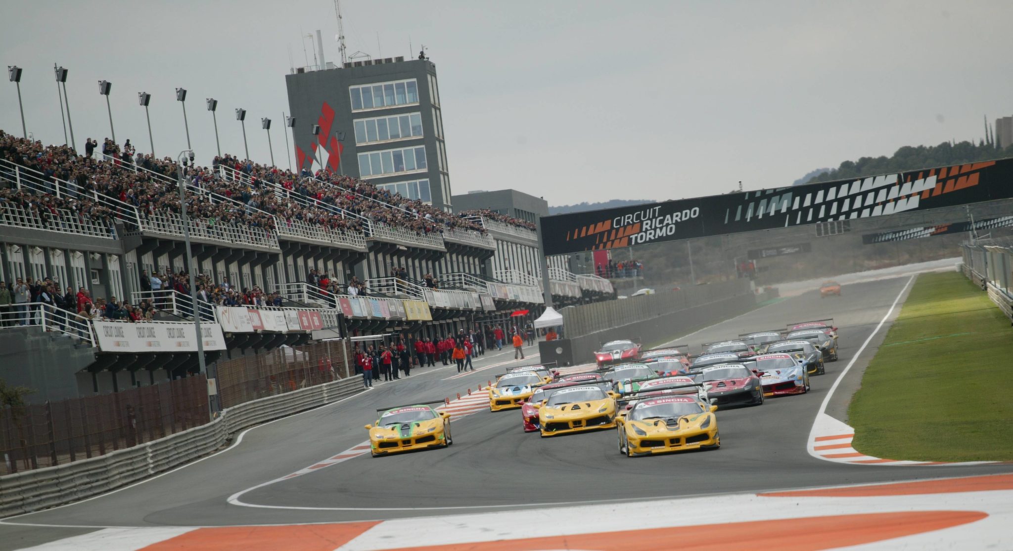 FERRARI ELIGE VALENCIA PARA INICIAR EL FERRARI CHALLENGE 2023