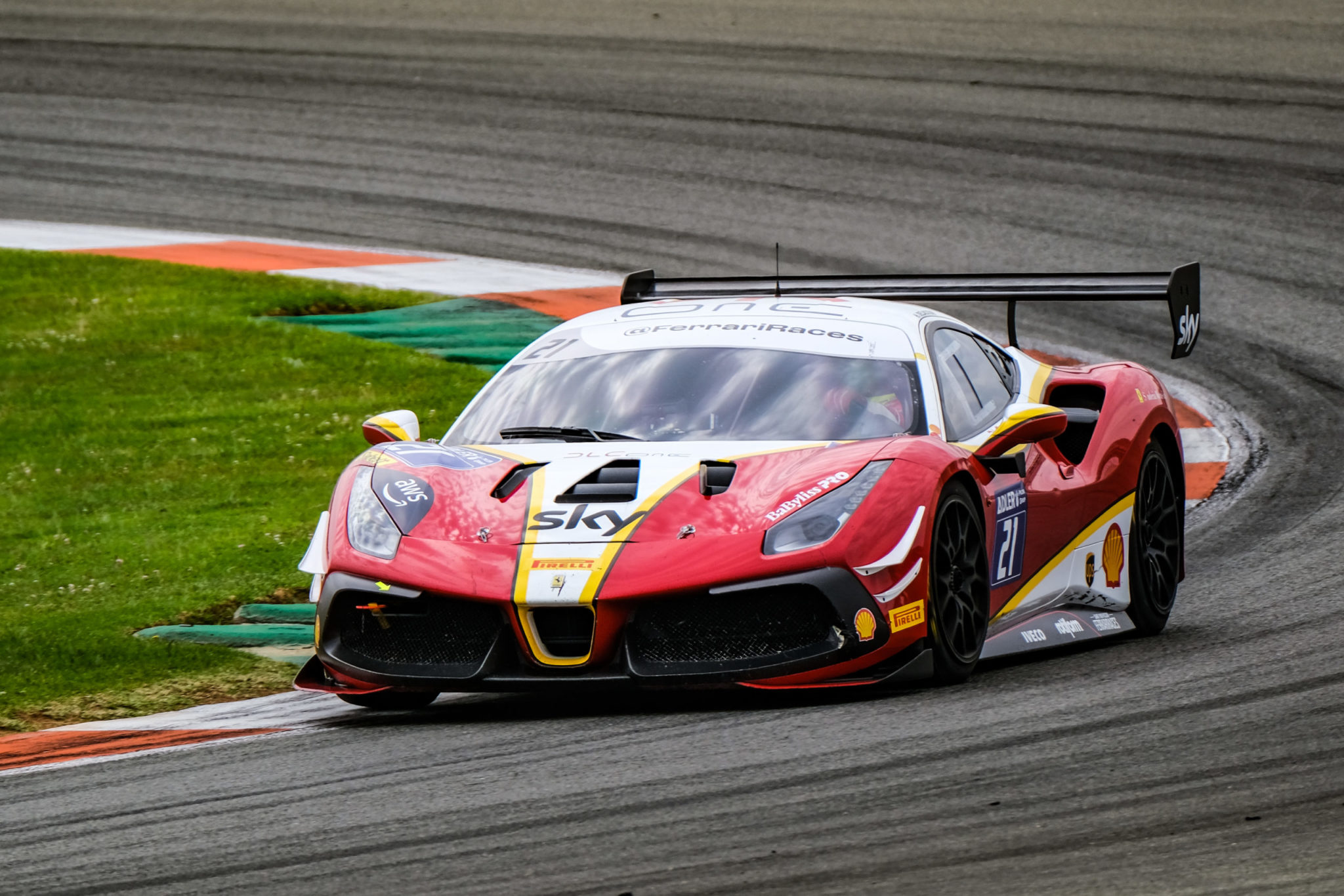 FERRARI 488 CHALLENGE EVO