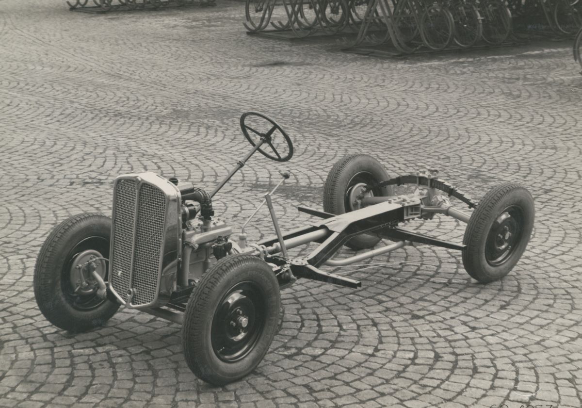 90 ANIVERSARIO DE LA FAMILIA DE PRODUCTOS ŠKODA CON CHASIS DE TÚNEL CENTRAL