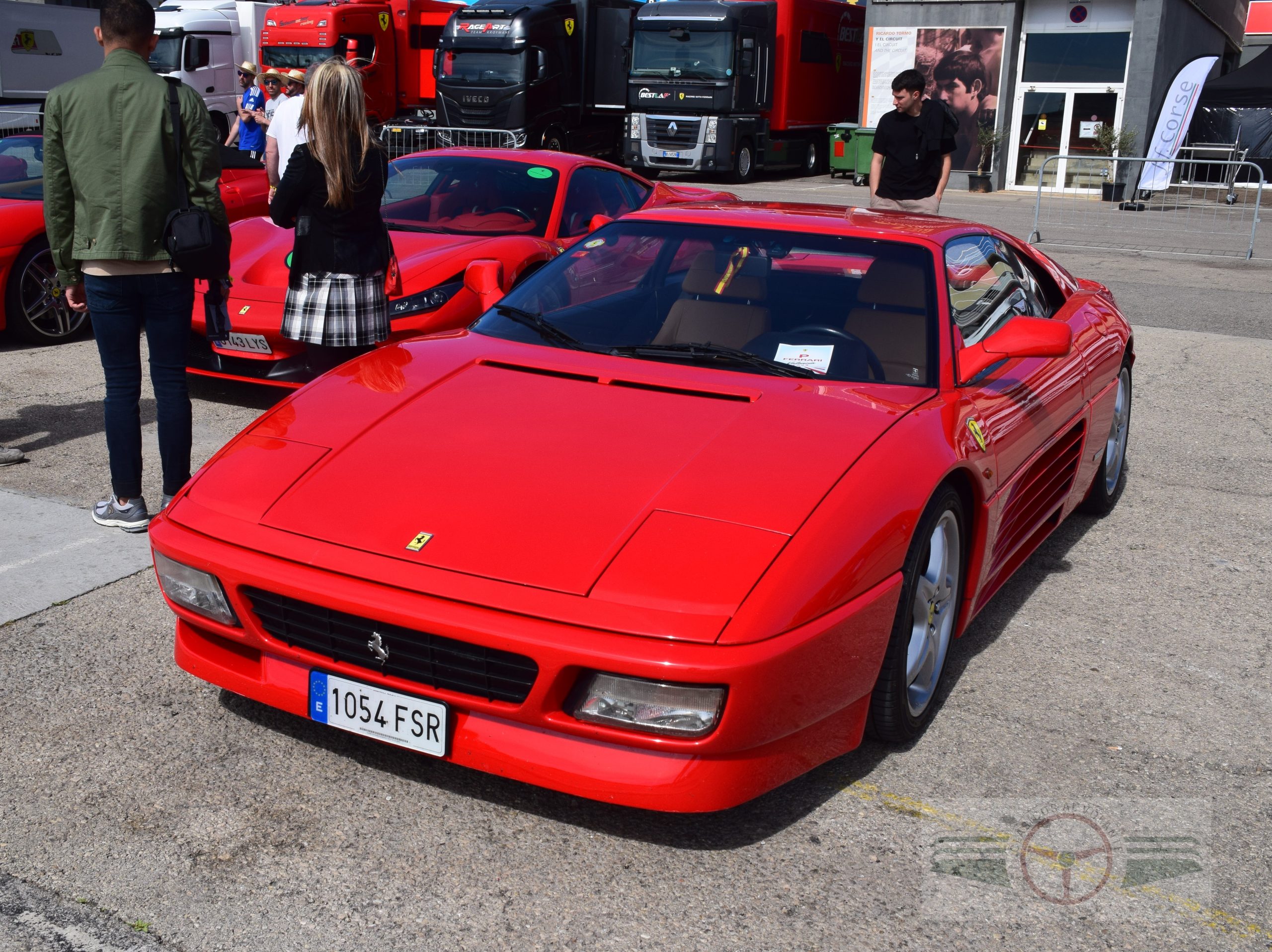 LOS MODELOS CLÁSICOS, COMO ESTE 348TS, TAMBIÉN TUVIERON SU PROTAGONISMO EN EL ENCUENTRO DE FERRARI 