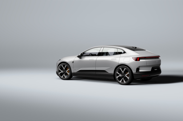 POLESTAR 4 IS POSITIONED BETWEEN POLESTAR 2 AND POLESTAR 3 IN TERMS OF SIZE AND PRICE