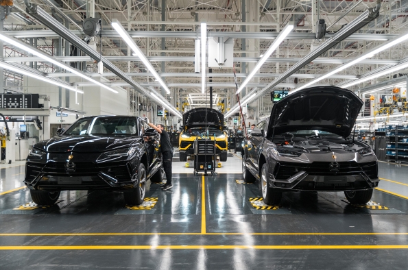 LÍNEA DE PRODUCCIÓN DEL LAMBORGHINI URUS