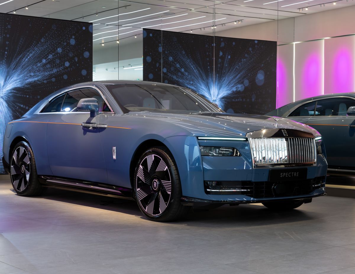 ROLLS-ROYCE MOTOR CARS CELEBRATES UK DEALER PREMIERE OF SPECTRE