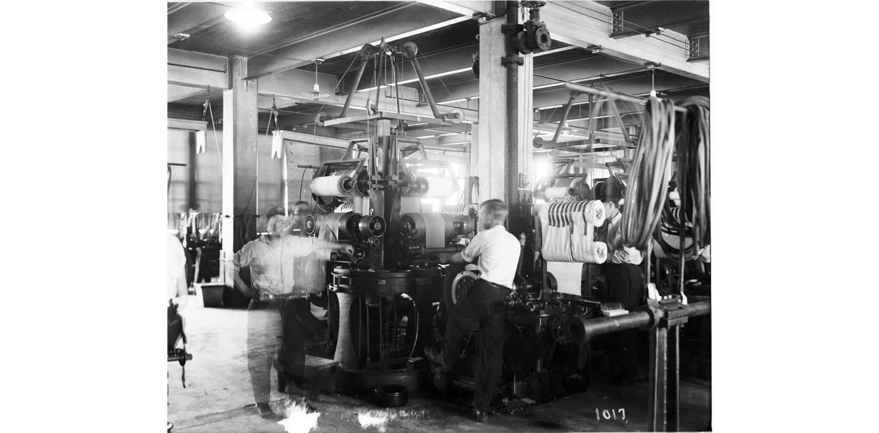 MÁQUINA EMPLEADA EN LA FABRICACIÓN DE NEUMÁTICOS EN 1915