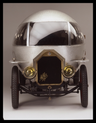 EL ALFA 40/60 HP, LANZADO COMERCIALMENTE EN 1913, FUE PIONERO EN DEMOSTRAR LAS VENTAJAS DE LA AERODINÁMICA EN EL MUNDO DEL AUTOMÓVIL