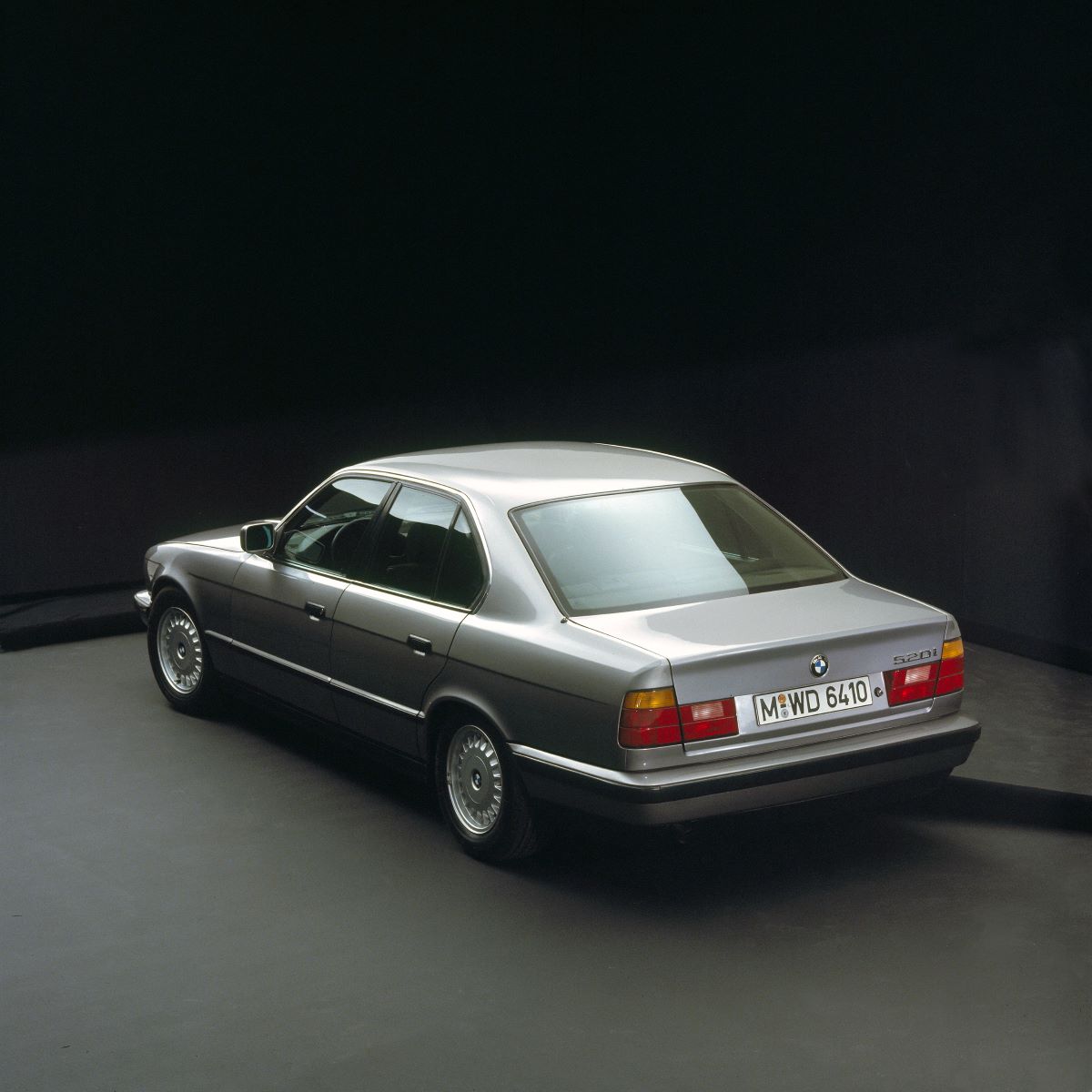 BMW 520i (E34)