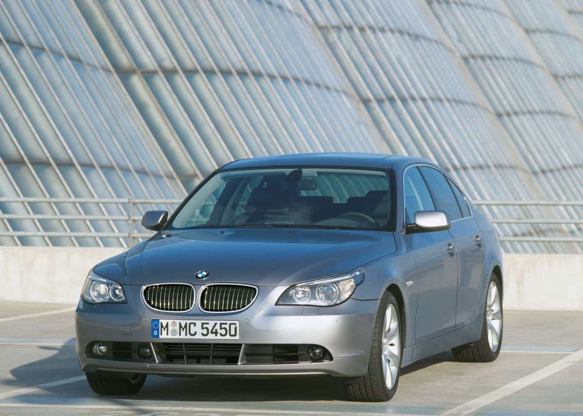 BMW 545i (E60)